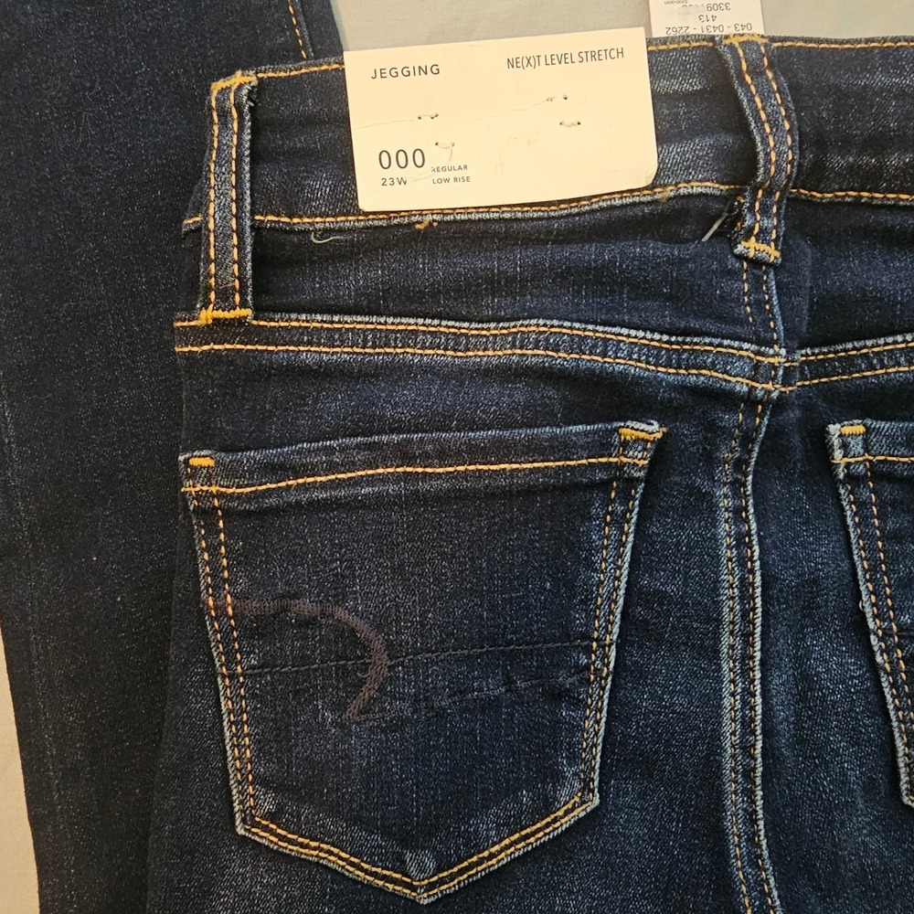 American Eagle, size 23/000, skinny Dark Blue Jeans….never worn! - Picture 4 of 6